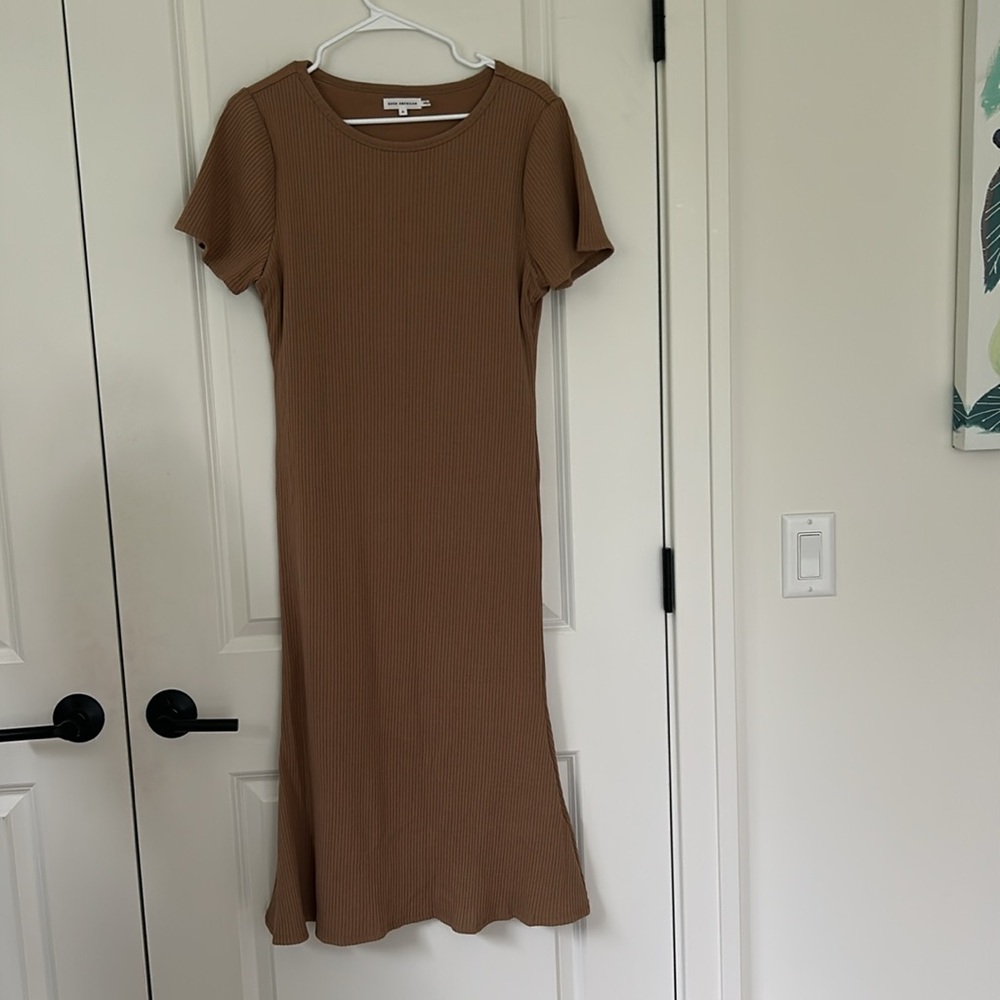 GOOD AMERICAN size 4 XL Shirt Sleeve Ribbed Flare Hem Midi Dress Tan Lined - Picture 5 of 6